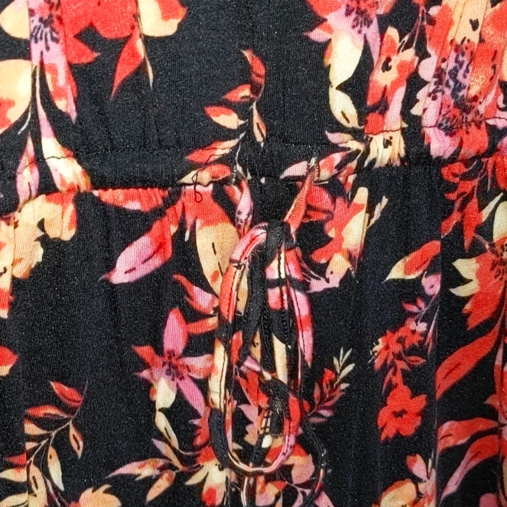 Floral Romper - Picture 2 of 2